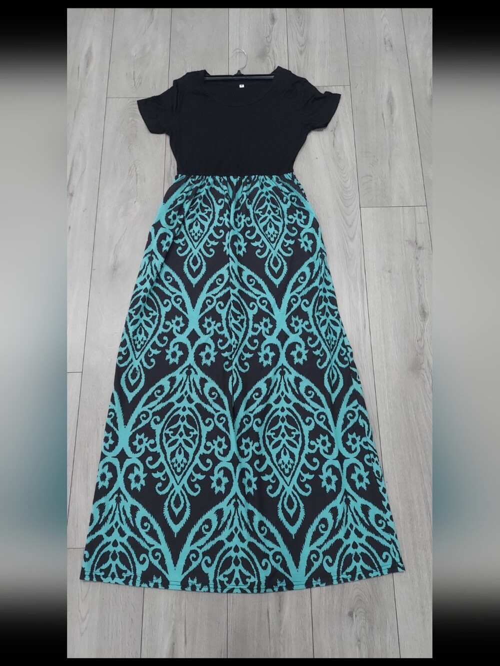 Women's Black and Teal Patterned Maxi Skirt